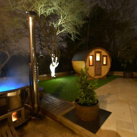 Oak Tree Stables Cottage Birmingham Exterior photo